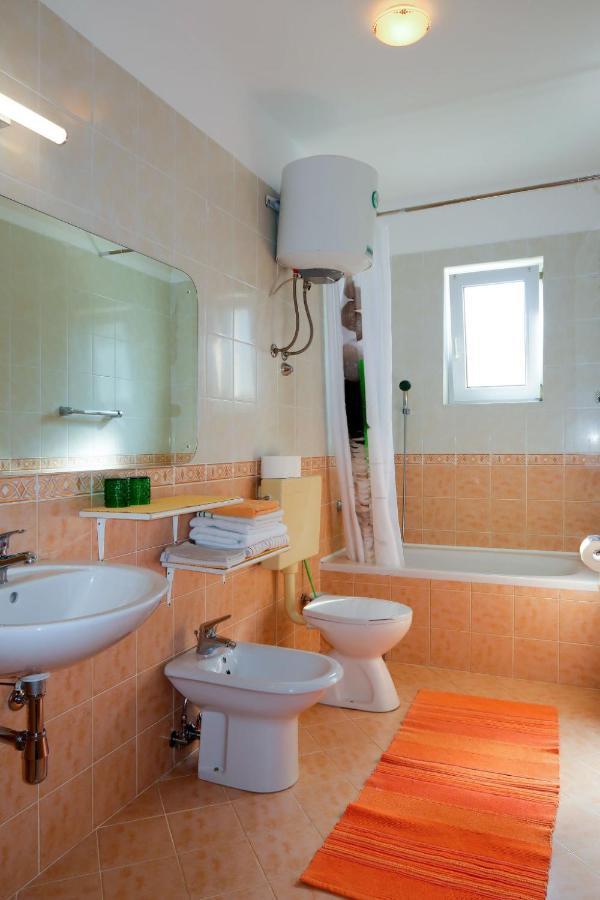 Apartment Hoba By Interhome Banjol Eksteriør bilde